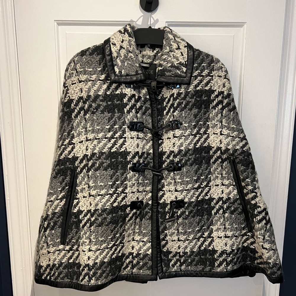 Rachel Zoe Melodie Wool Blend Houndstooth Capelet, Small
